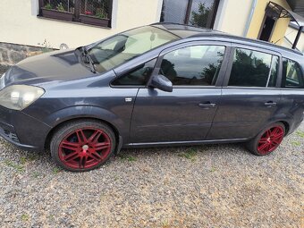 Opel Zafira 1.8 na LPG rok 2007 - 2