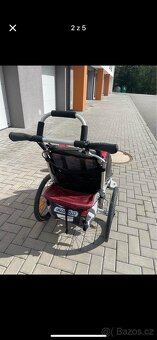 Kočárek Chariot - 2