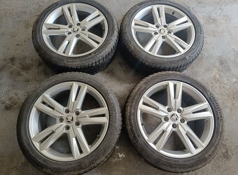 Zimní komplet kola 215/50 R18 - 2