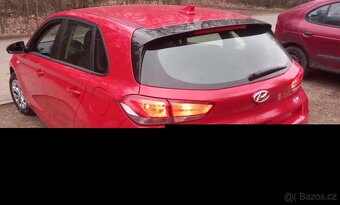 Hyundai i30 1.5i,r.v.2024 přenechám leasing - 2