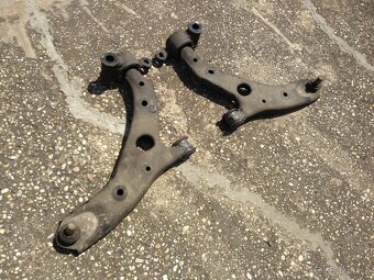 Mazda 3 2013 -  BN BM komplet ramena rameno cap čap - 2