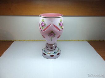 Přejímané sklo, krásný starožitný pohár-váza. - 2