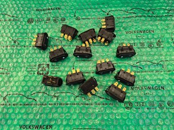 spínač elektrického stahování okna Škoda Favorit, Felicia - 2