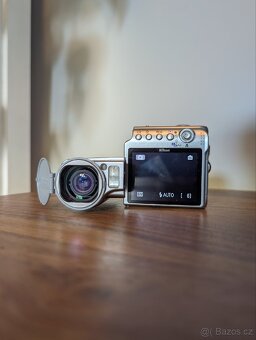 Nikon Coolpix S4 - 2