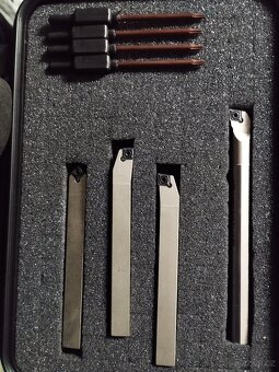 Prodám sadu nožů na soustruh - 2