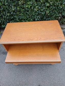 Televizní stolek - 2