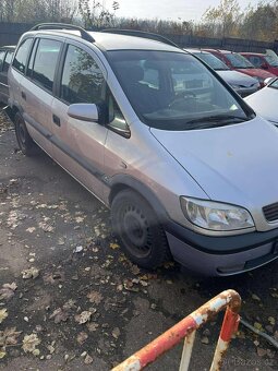 Opel Zafira 2.2 DTI - 2