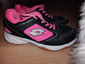 Sálovky  dívčí 34 - 2