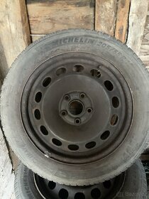celorocni  pneu Skoda Octavia ,VW Golf V 4ks - 2