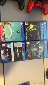 PS4 slim 500 GB + 2 ovladače + 6 her - 2