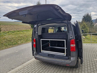 Spací vestavba Toyota Proace - 2