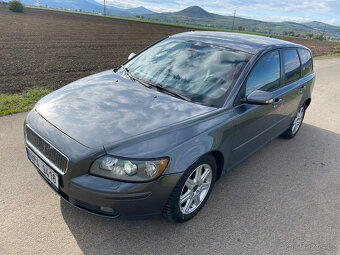 Volvo V50 2.4i 125kW 2006 automat, bohatá výbava - 2