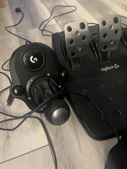 Volant logitech G29 s pedály + řadící páka - 2
