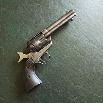 COLT SAA 1873 Peacemaker ráže 45LC s pouzdrem TOP vývrt - 2