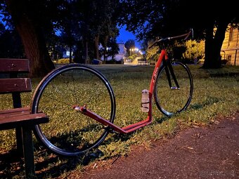 KOSTKA KOLOBĚŽKA RACER PRO 28/28 - 2
