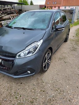 Peugeot 208 - 2