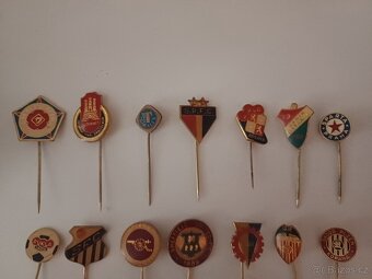 RETRO Fotbalové odznáčky a jiné odznáčky sada 24ks - 2