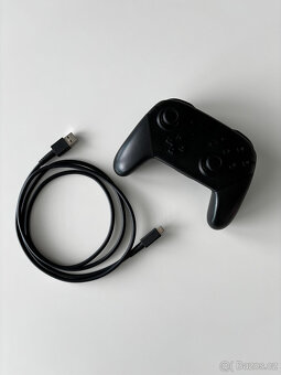 Nintendo Switch Pro Controller - 2