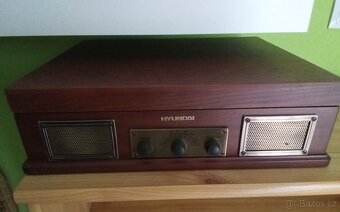Prodám gramofon s radiem- retro design - 2