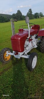 Traktor veteran - 2