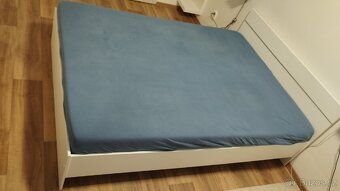 Postel a matrace (novy bylo oba 10000czk) - 2