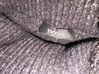 Černý svetr Hugo Boss - 2