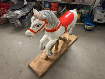 Sleva možná - Ručně malovaný, vyráběný kůň - 2