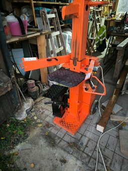 Štípačka na dřevo 10t - 2