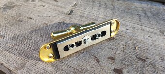 Kování okenní - 2