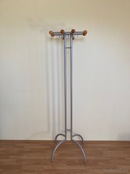 Prodám stojanový věšák - 2