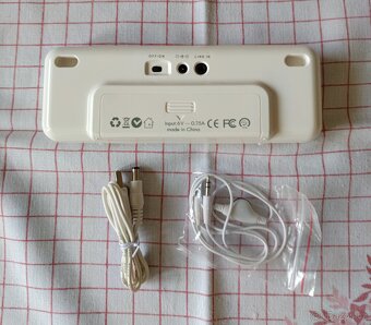 Reproduktor stereo pro přenosné MP3 a CD - 2