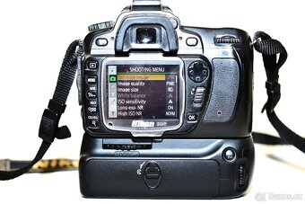 Nikon D80 + Battery Grip - 2