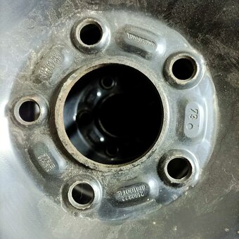 16" plechová kola – 5x108 – VOLVO   Disky: Plechové disky o - 2