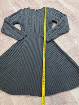 Svetrové šedé pletené šaty 38 - 2