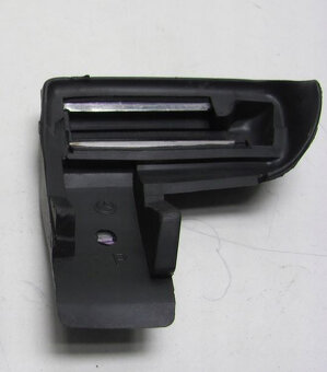 Mercedes W123 spodní lišty - 2