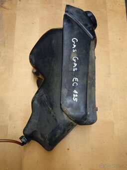 Gas gas 125 ccm- nádrž včetně zátky a kohoutku - 2