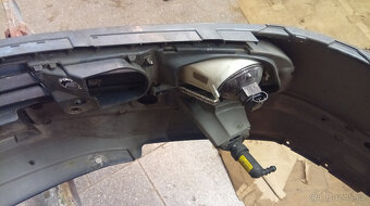 Škoda Octavia II - přední nárazník - 2