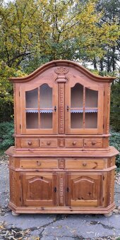 Celomasivní příborník se šuplíky - 2