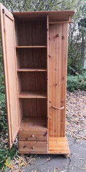 Masivní předsíňová stěna s rampou - 2