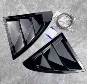 Mercedes C W205 kryty zadních oken - 2