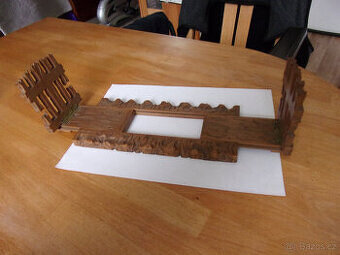 lehká dřevěné polička na knihy a miska - 2