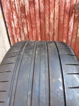 Pneu Pirelli P Zero 325/30 R21 - 2
