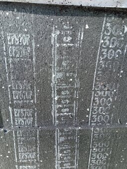 Šedý fasádní polystyrén - 2