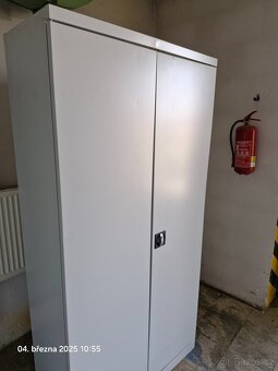 Dílenská skříň s plastovými boxy - 2