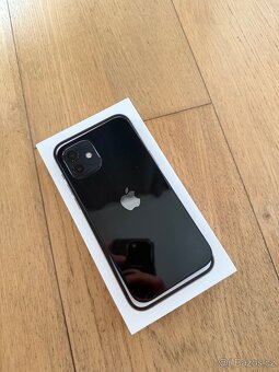 Apole iPhone 12 64GB černý - 2