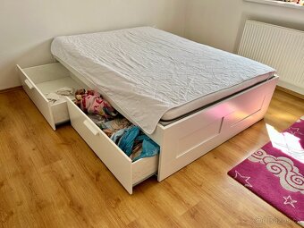 Postel ikea HEMNES 200x160 - 2