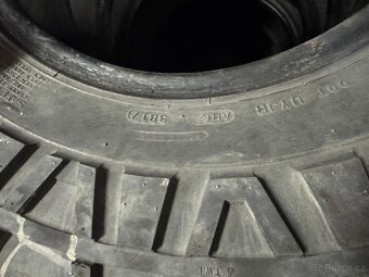 Maxxis Creepy Crawler 37x12.5 R16 - 2