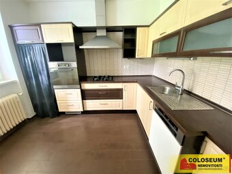 Hodonín, pronájem bytu 3+1, částečně zařízený, 82m2 - byt - 2