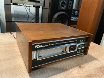 4 kanálový-8 stopý přehrávač JVC NIVICO Model 1202 UH - 2