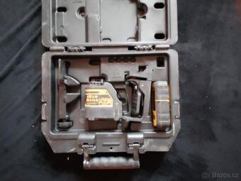 Laser křížový DW088CG DeWalt a DeWalt DE0892 Detektor - 2